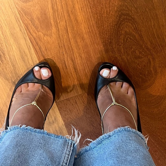 Louboutin black leather peep toe sling back pumps - Picture 2 of 6